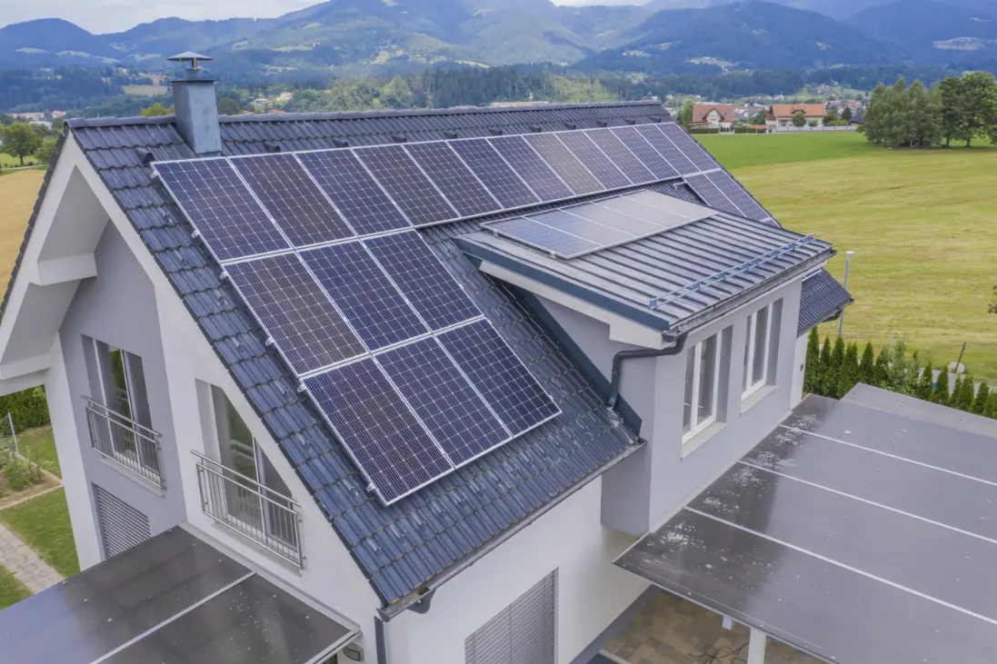 Rooftop Solar: The New Frontier for Homes and Businesses 